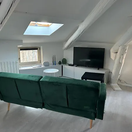 Szálloda Le Petit Charles *