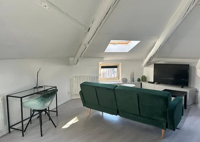 Le Petit Charles Szálloda