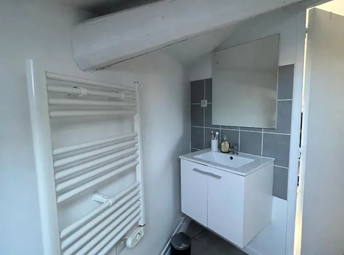 Szálloda Le Petit Charles *